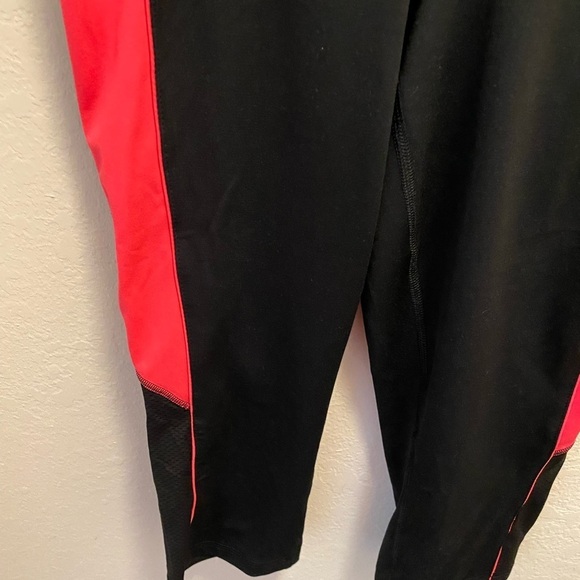 NWT cropped Old Navy leggings - Picture 2 of 8